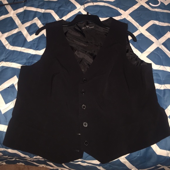 New York and company black vest