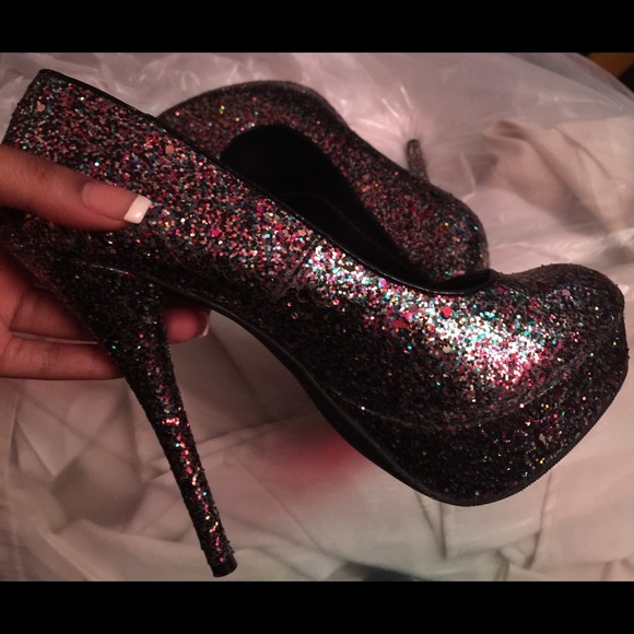 Glittery pump❌🚫🚨🙅SOLD🙅🚨🚫❌ - Picture 1 of 2