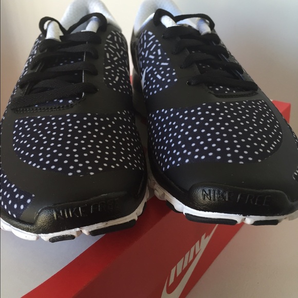 ❌SOLD ON ♏️erc❌ NEW NIKE FREE TRAINERS - Picture 4 of 4