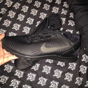 All Black Women's Nike Free 3.0
