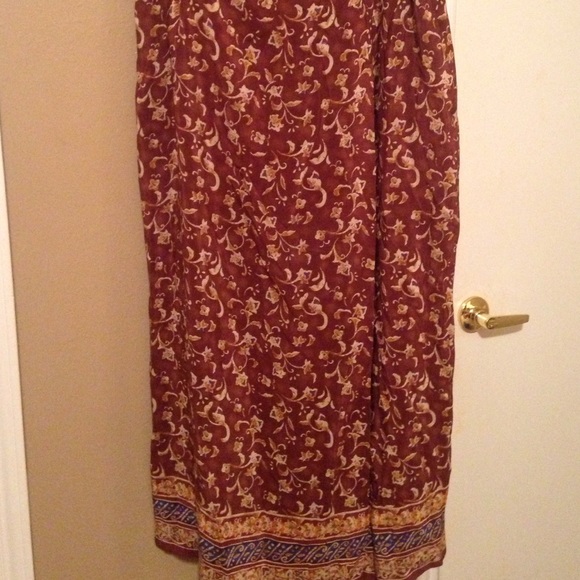 Pretty floral skirt- dressy casual