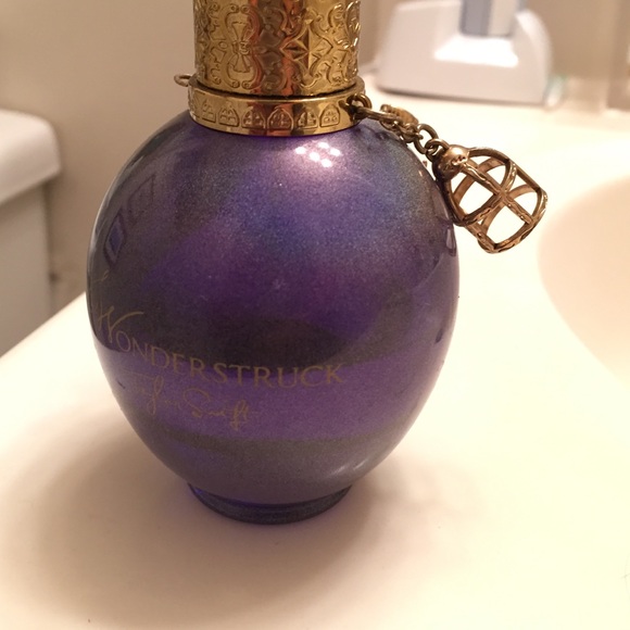 Wonderstruck by Taylor Swift Perfume