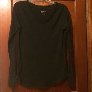 Arizona brand black "V" neck long sleeved top