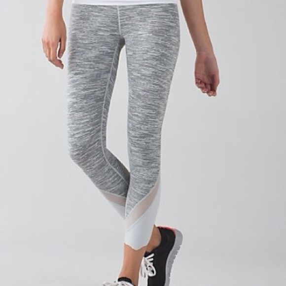 SOLD ON TRADESY Lululemon special edition roll - Picture 3 of 3