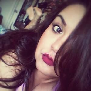 Meet your Posher, Yessica