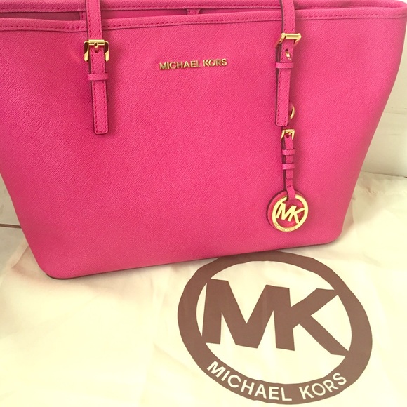 Michael Kors Handbags - Micheal Kors Purse