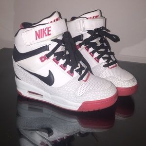 Nike sky high air max navy, ivory, red