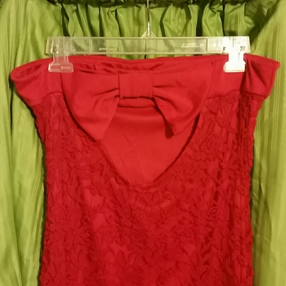 Red Dress - Picture 2 of 4