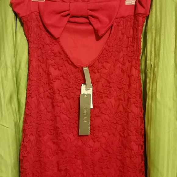 Red Dress - Picture 3 of 4