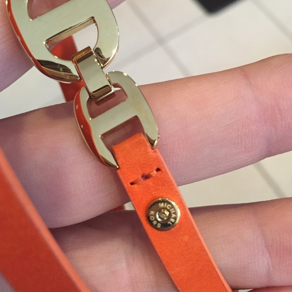 Michael Kors - Picture 3 of 4