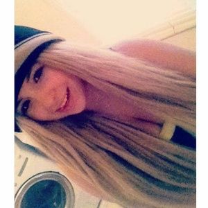 Meet your Posher, Daphnie