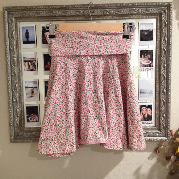 American Apparel floral skirt in perfect condition