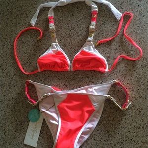 ISO of larger top!