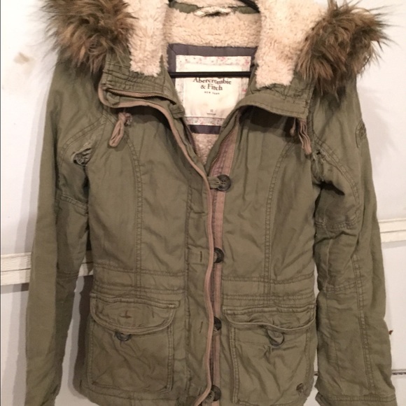 🍂The Perfect Fall Abercrombie & Fitch Jacket🍂