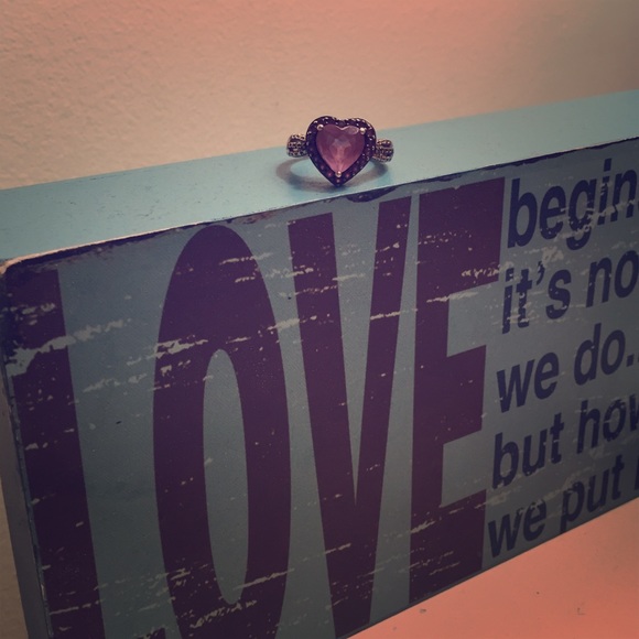 Purple Heart shaped ring 💜