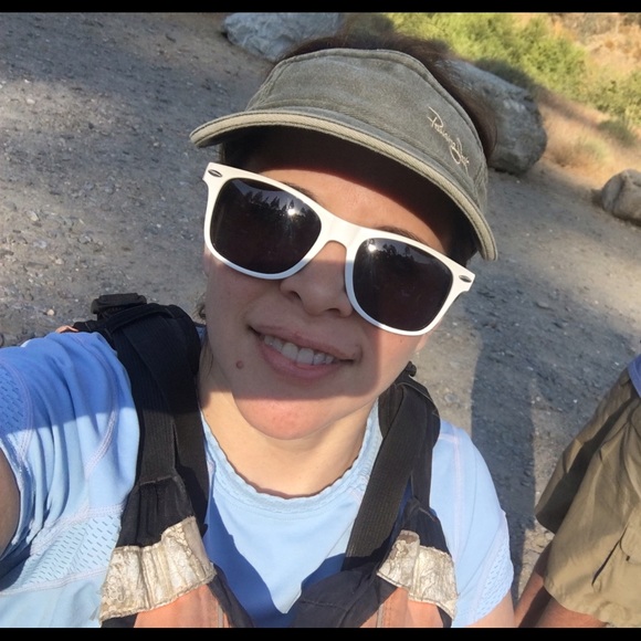 Meet your Posher, Katy - Picture 3 of 4