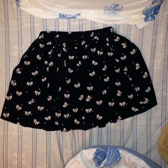 Forever 21 Black Skater Skirt with white bows