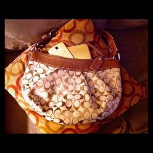 authentic COACH hobo bag 👜 (like new!!)