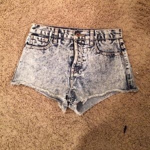 High waisted Acid Wash Shorts
