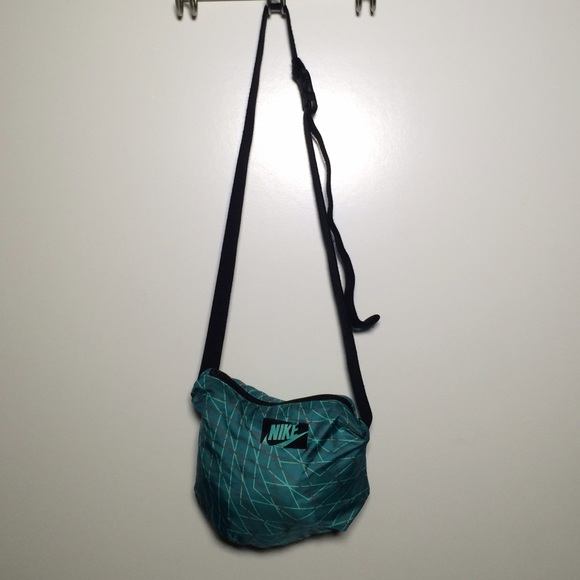 Nike Packable Windrunner