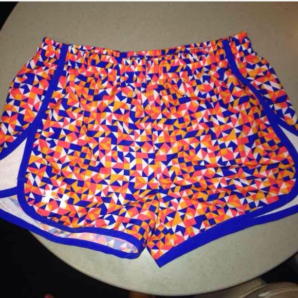 ylg/xs under armor athletic shorts