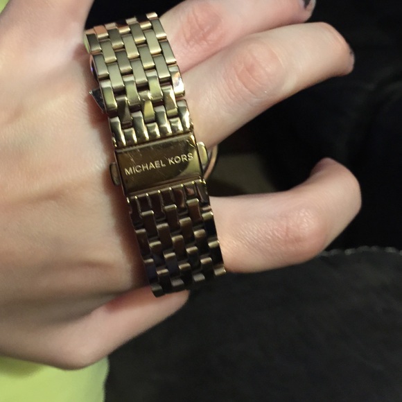 Michael Kors watch ❌❌sold❌❌ - Picture 2 of 4