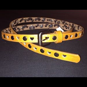 Betsey Johnson - Skinny, brown belt w/ heart