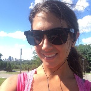 Meet your Posher, Briana