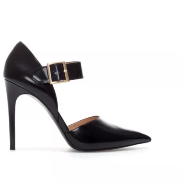 Zara Shoes - Zara high Heel Court shoe with strap.