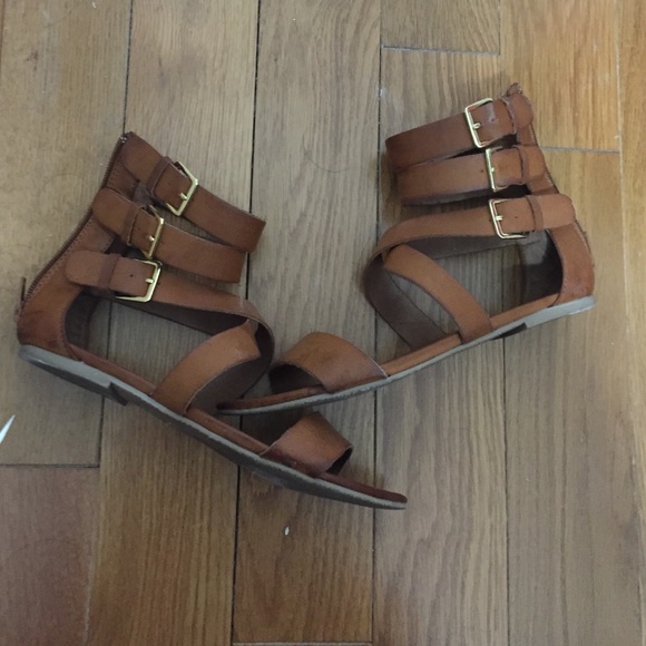 Leather sandals with gold buckles size 6 - Picture 3 of 4