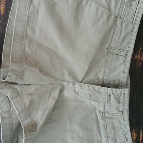 Gap favorite  Chino shorts