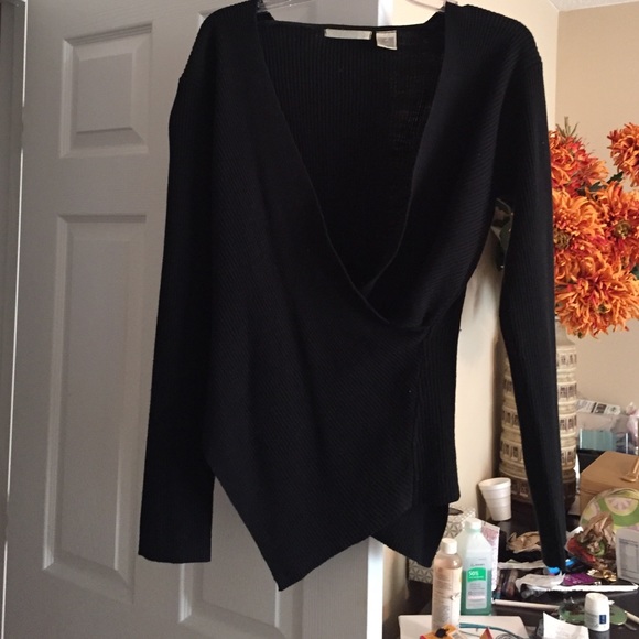 BLACK DIAGONAL SWEATER