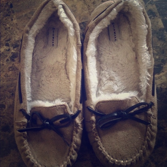 Airwalk comfy shoes in beige color