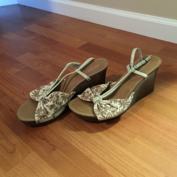 Cute Wood Wedges