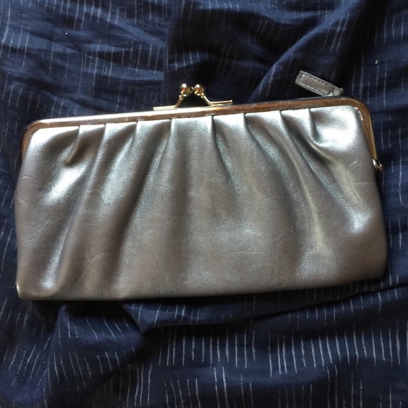 Silver clutch