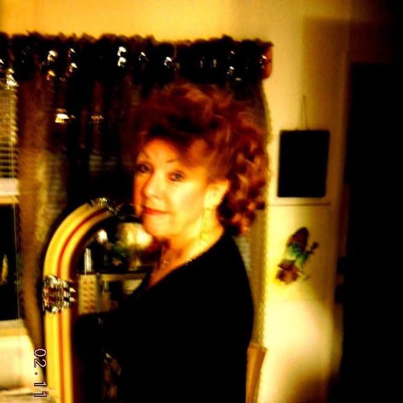 Meet your Posher, Annette - Picture 1 of 1