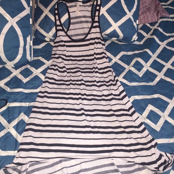 High low dress - Picture 1 of 3