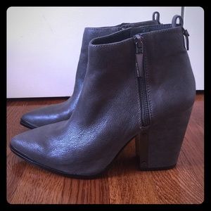 NEVER WORN VINCE CAMUTO BOOTIES