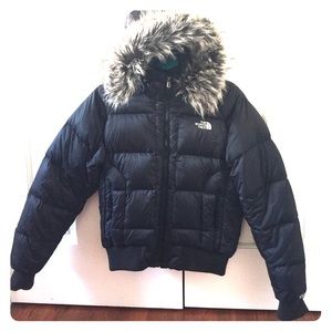 NEVER WORN NORTH FACE BOMBER JACKET