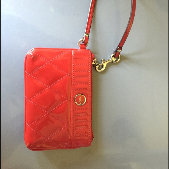 Red Coach WrIstlet