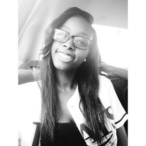 Meet your Posher, Elisa