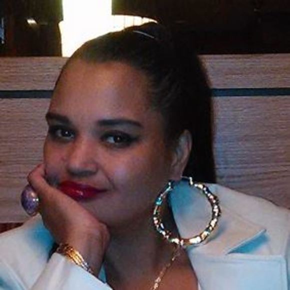 Meet your Posher, Ivory