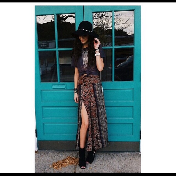 🌸Meet your seller🌸 - Picture 3 of 3