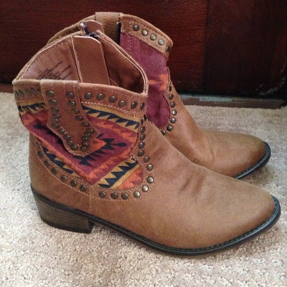 Booties (cow girl style) - Picture 1 of 3