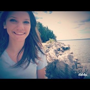 Meet your Posher, Hannah