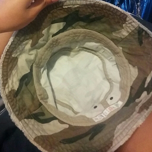 Bucket hat - Picture 2 of 2
