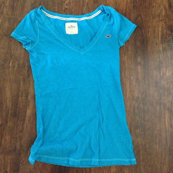 Hollister T