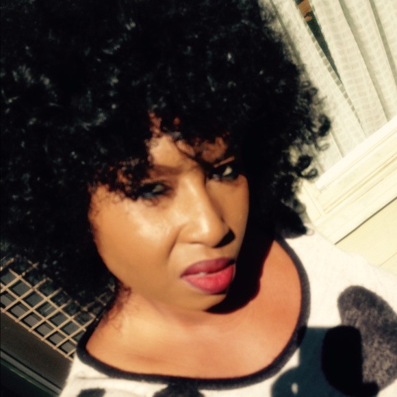 Meet your Posher, Anitera - Picture 3 of 4