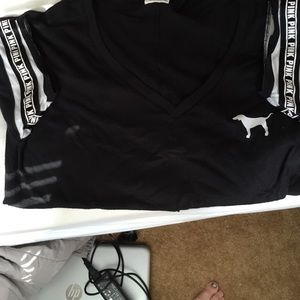 Black vs pink black tee