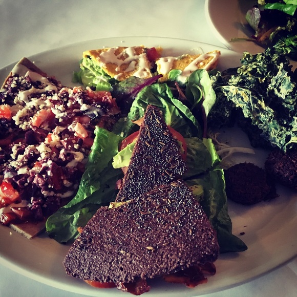 Meet your Posher, Crystal - Picture 2 of 5